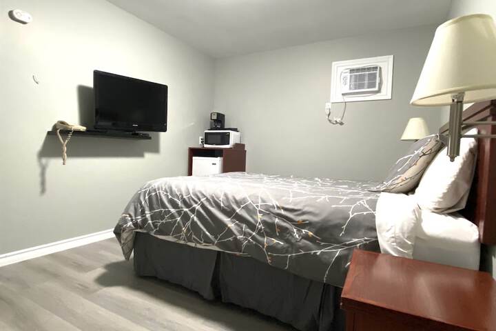 Room 7 of 118