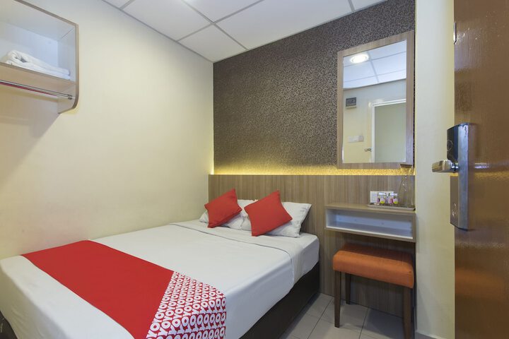 Room 20 of 37