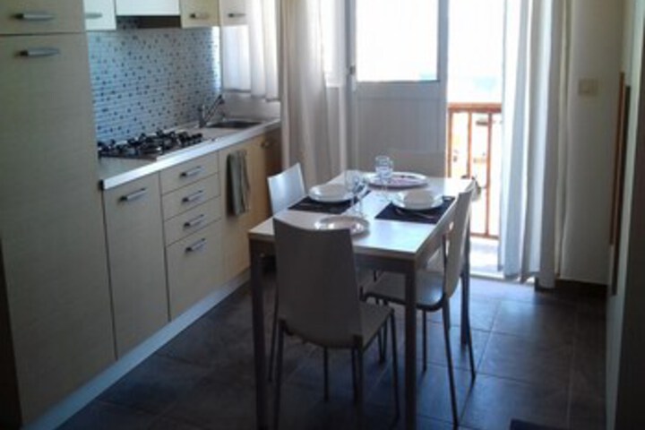 Room 16 of 24