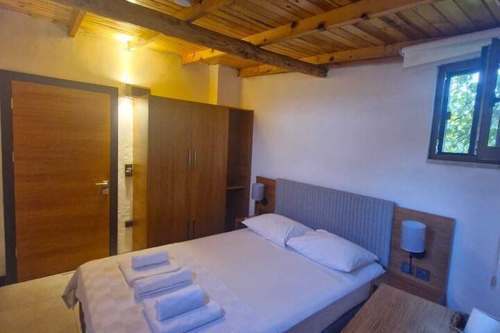 Room 20 of 40