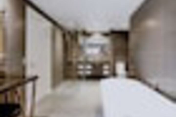 Room 26 of 156