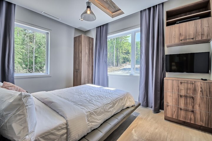 Room 25 of 325