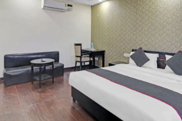 Room 15 of 17