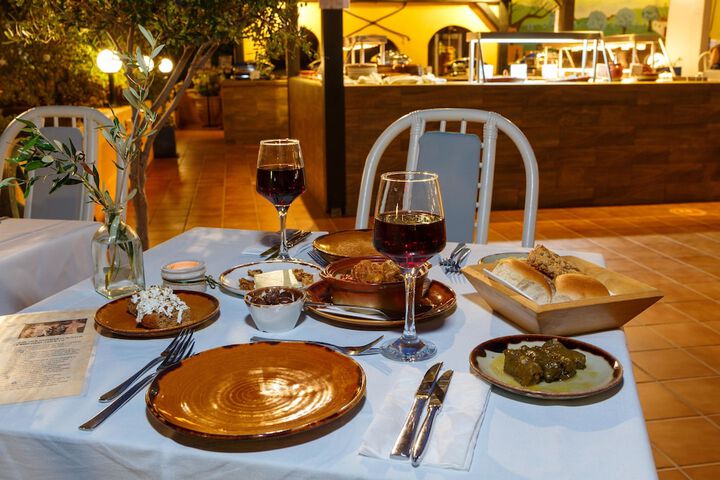 Dining 116 of 209