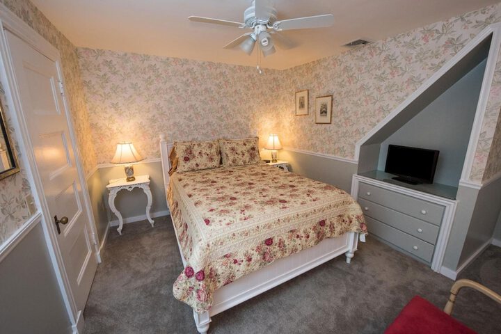 Room 21 of 40