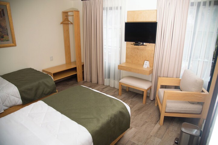 Room 27 of 96