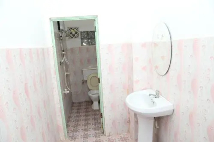 Room 10 of 21