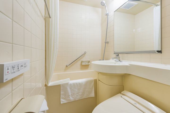 Room 15 of 23