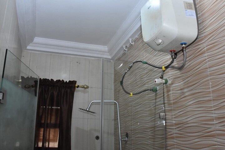 Room 13 of 22