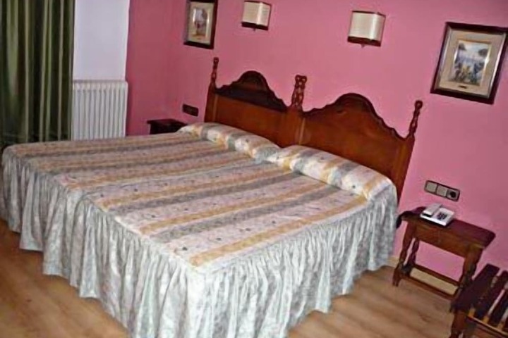 Room 12 of 72