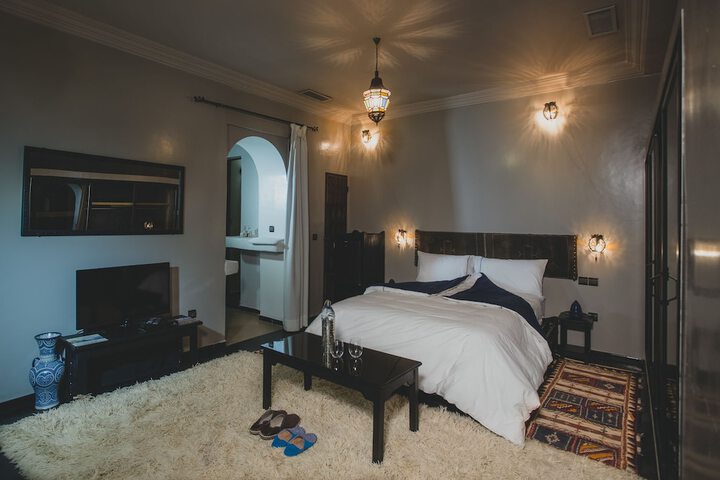 Room 2 of 21