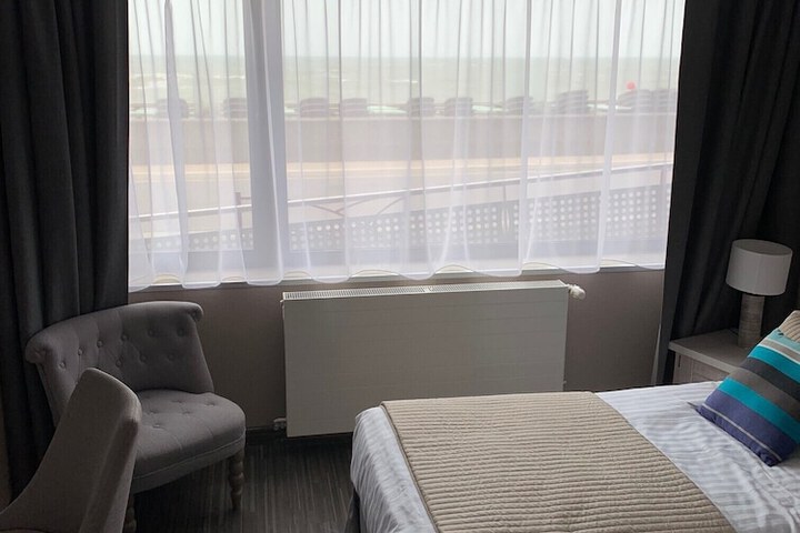 Room 25 of 58