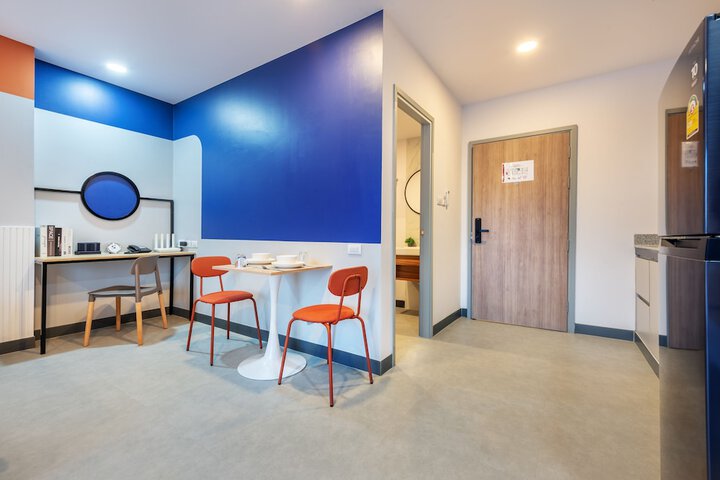 Room 43 of 69