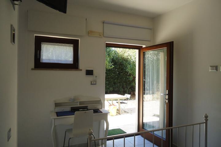 Room 6 of 48