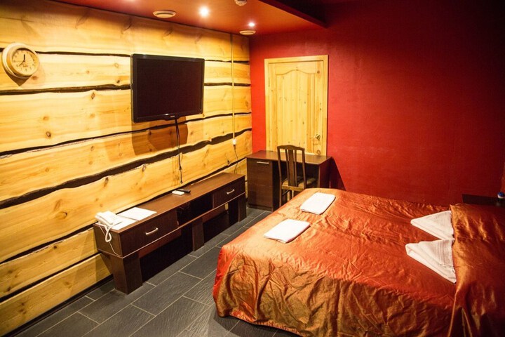 Room 4 of 46