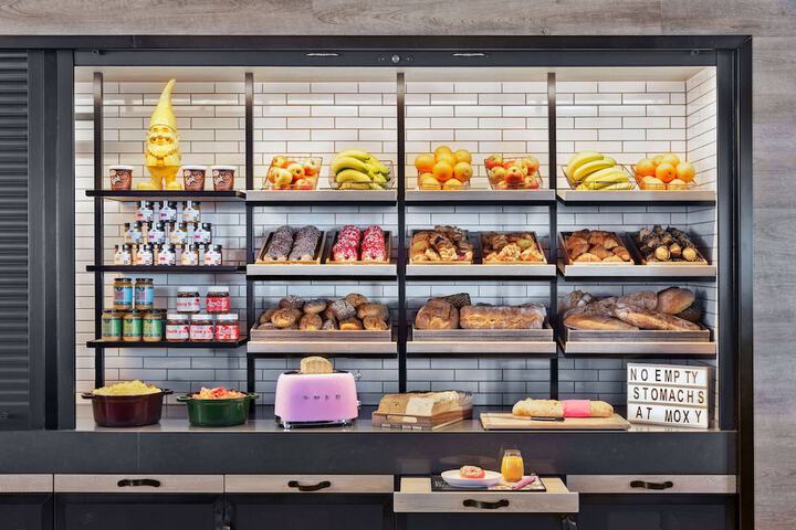 Breakfast/Coffee Service 53 of 94