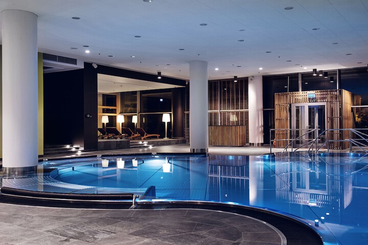 Pool 44 of 74