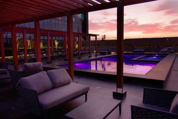 Pool 72 of 118