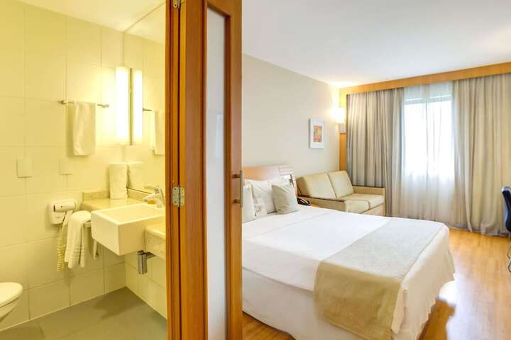 Room 50 of 150