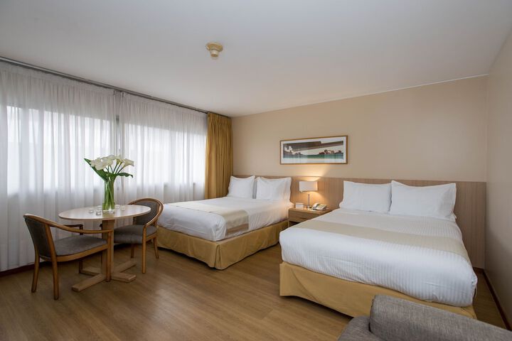 Room 4 of 124