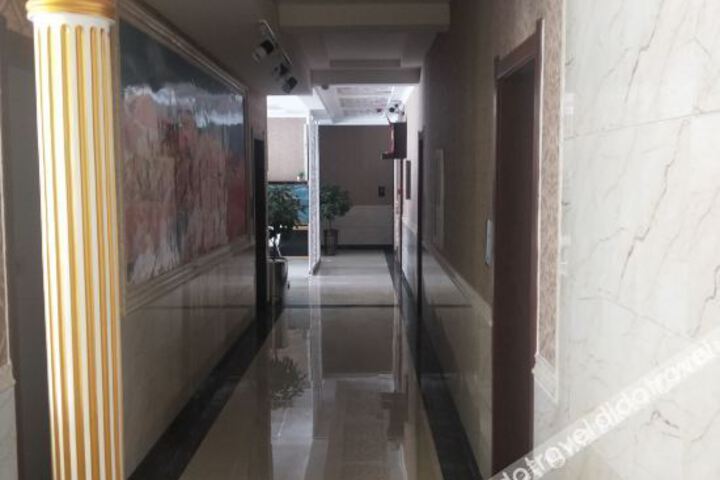 Hotel Interior 20 of 33