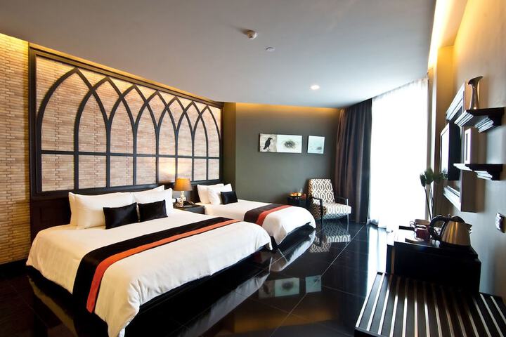 Room 44 of 89