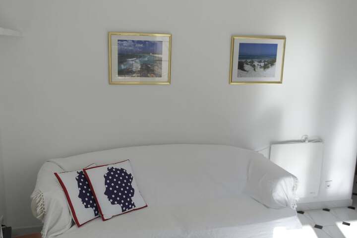 Room 6 of 51