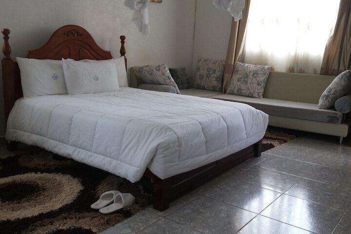 Room 10 of 78