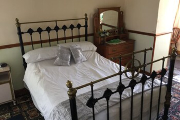 Room 26 of 33
