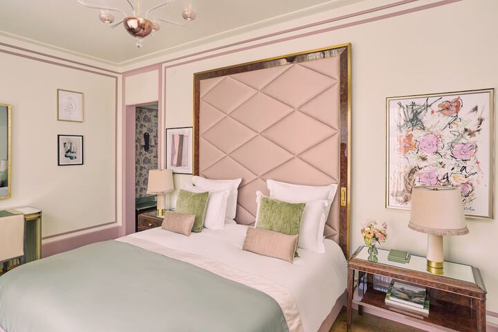 Room 22 of 61