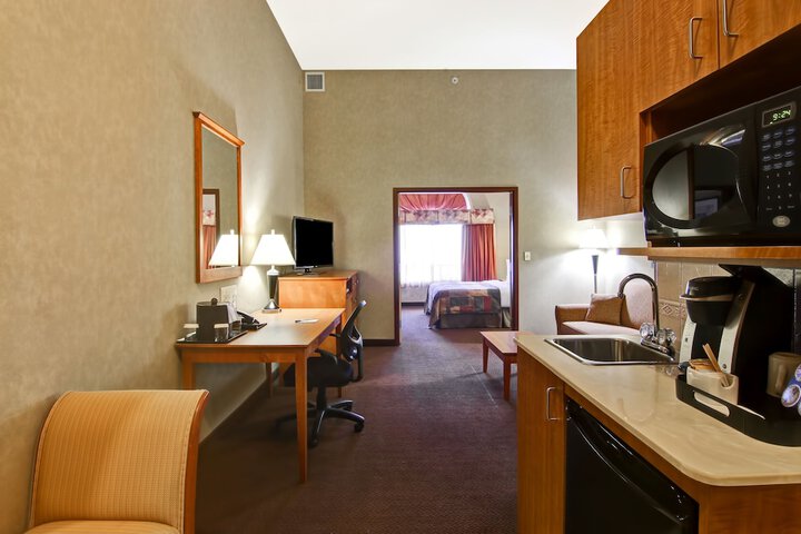 Room 16 of 44