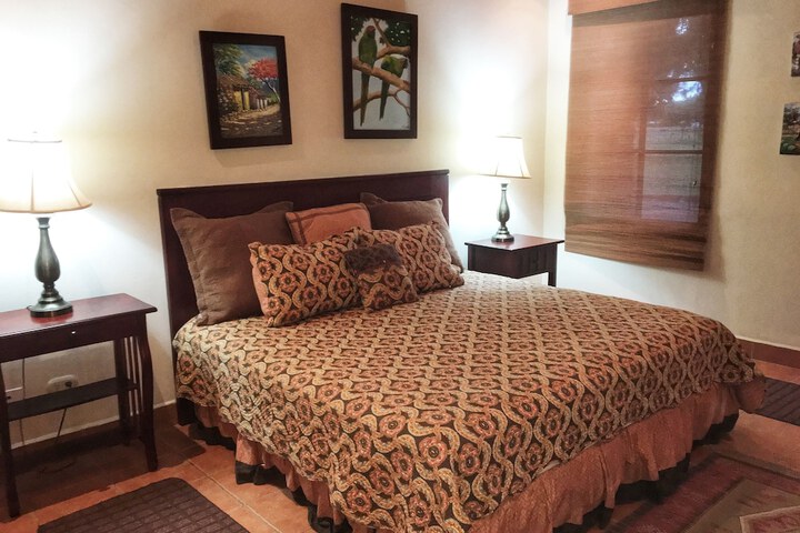 Room 4 of 12