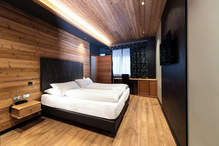 Room 15 of 55
