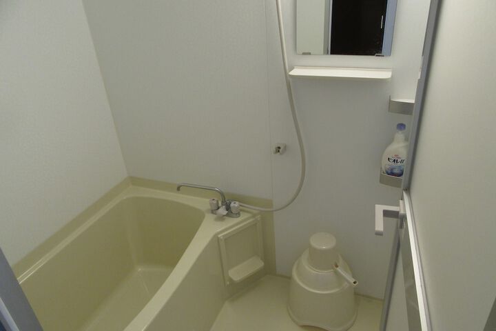 Room 11 of 35