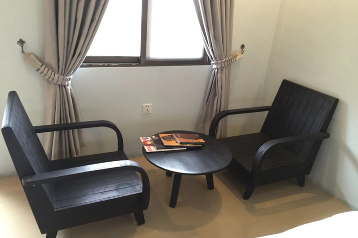 Room 4 of 17