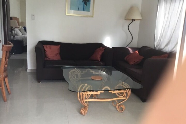 Room 5 of 34