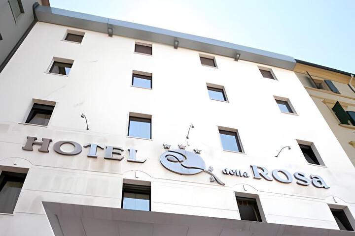 Hotel Della Rosa