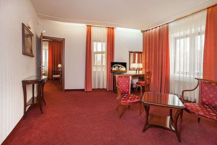 Room 25 of 63