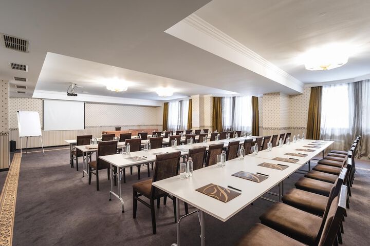 Business Center 143 of 159