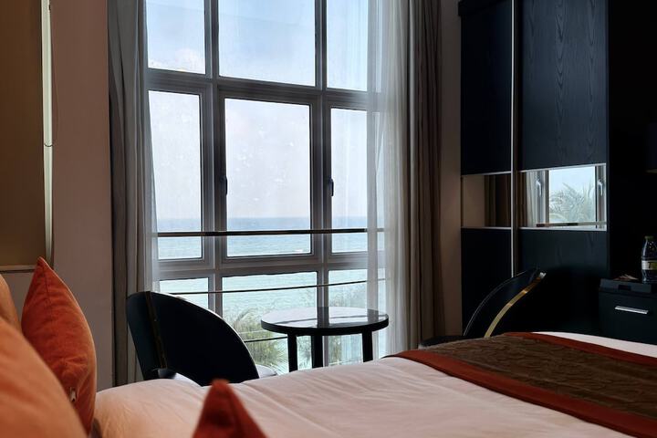 Room 29 of 114