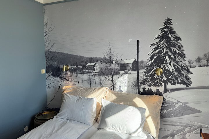 Room 9 of 35