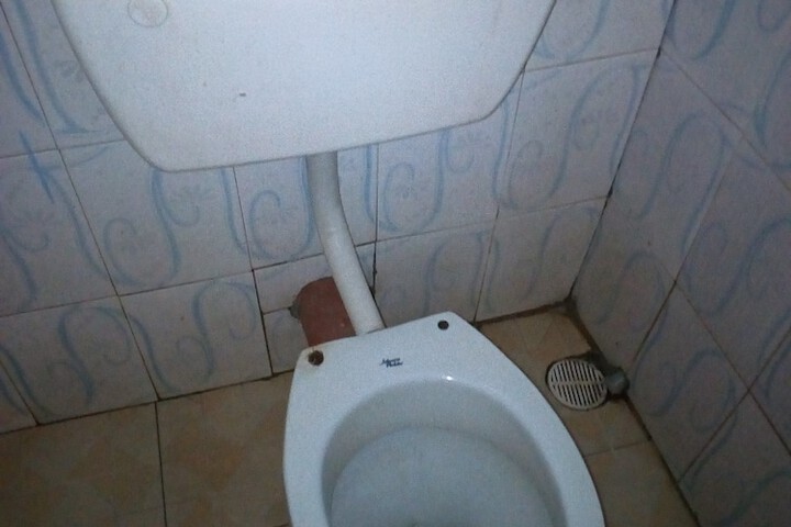 Room 10 of 18