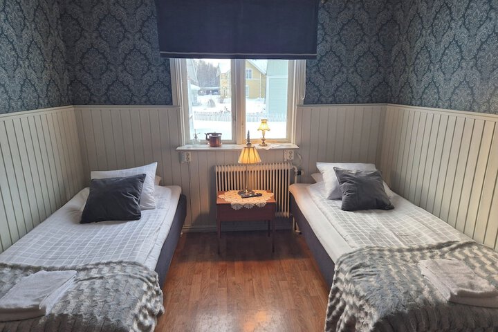 Room 9 of 50