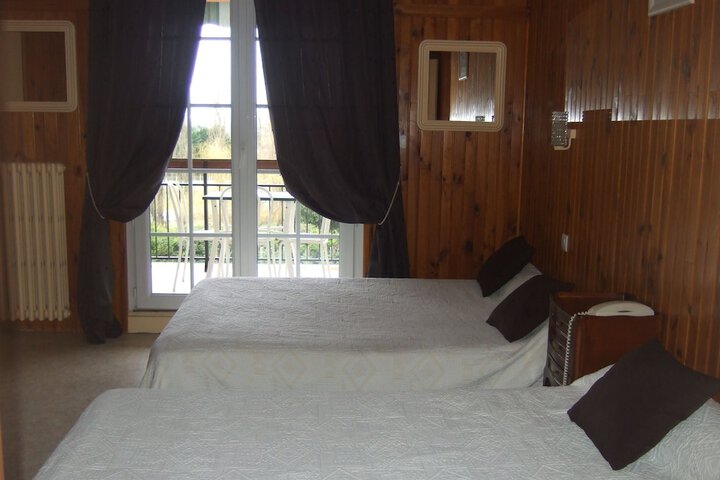 Room 6 of 44