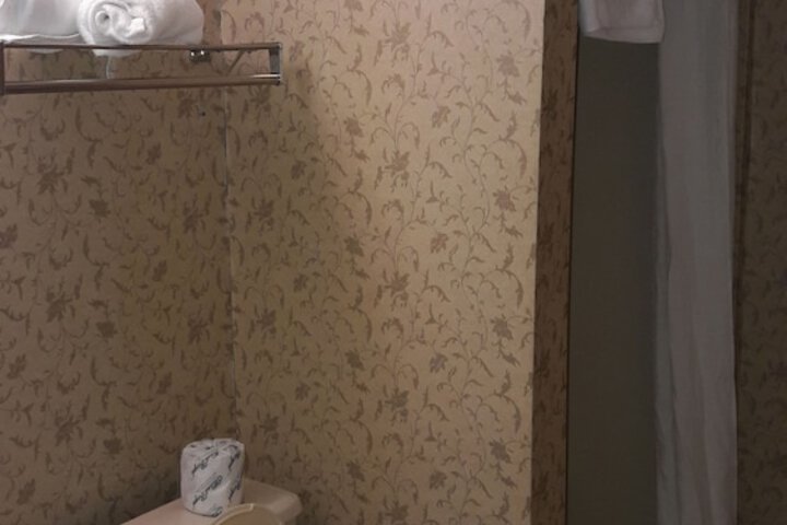 1 King Bed (11 of 12)