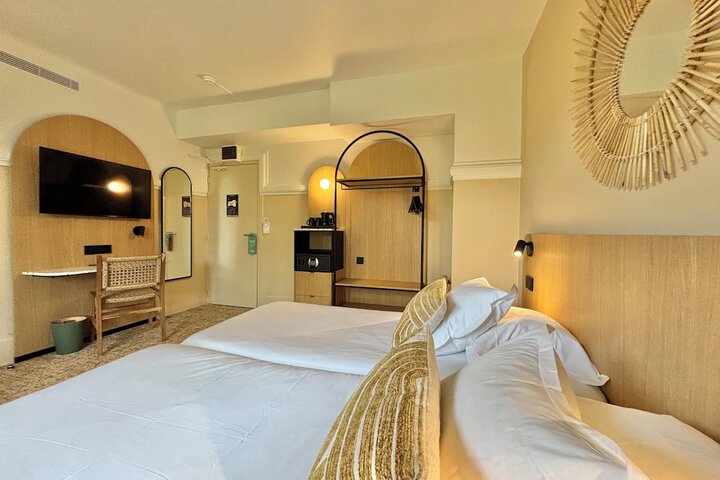 Room 15 of 56