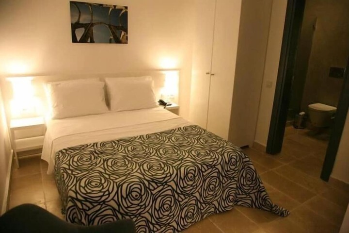 Room 9 of 45