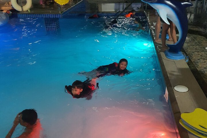 Pool 20 of 65