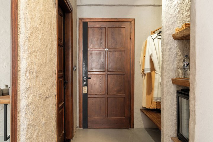 Room 9 of 53