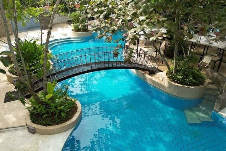 Pool 78 of 112